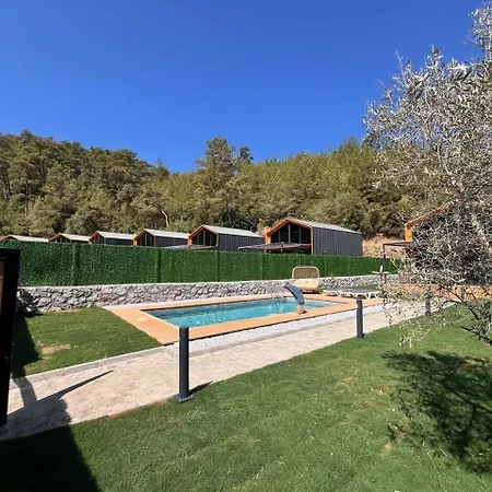 Lusso مرمريس